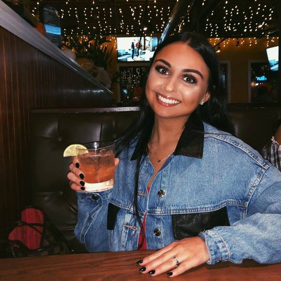 Meet your Posher, Tara - Picture 1 of 1